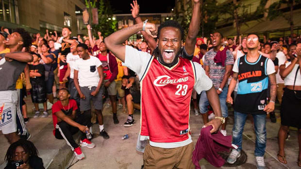 lebron-james-cleveland-cavaliers-nba-fans.jpg
